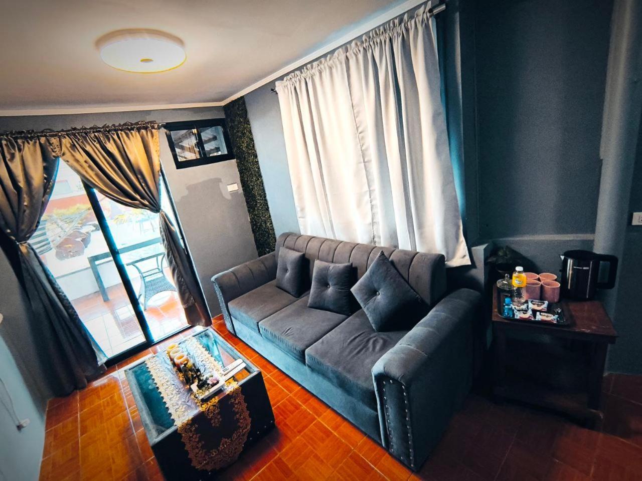 אנגלס Vincent Resort Hotel מראה חיצוני תמונה