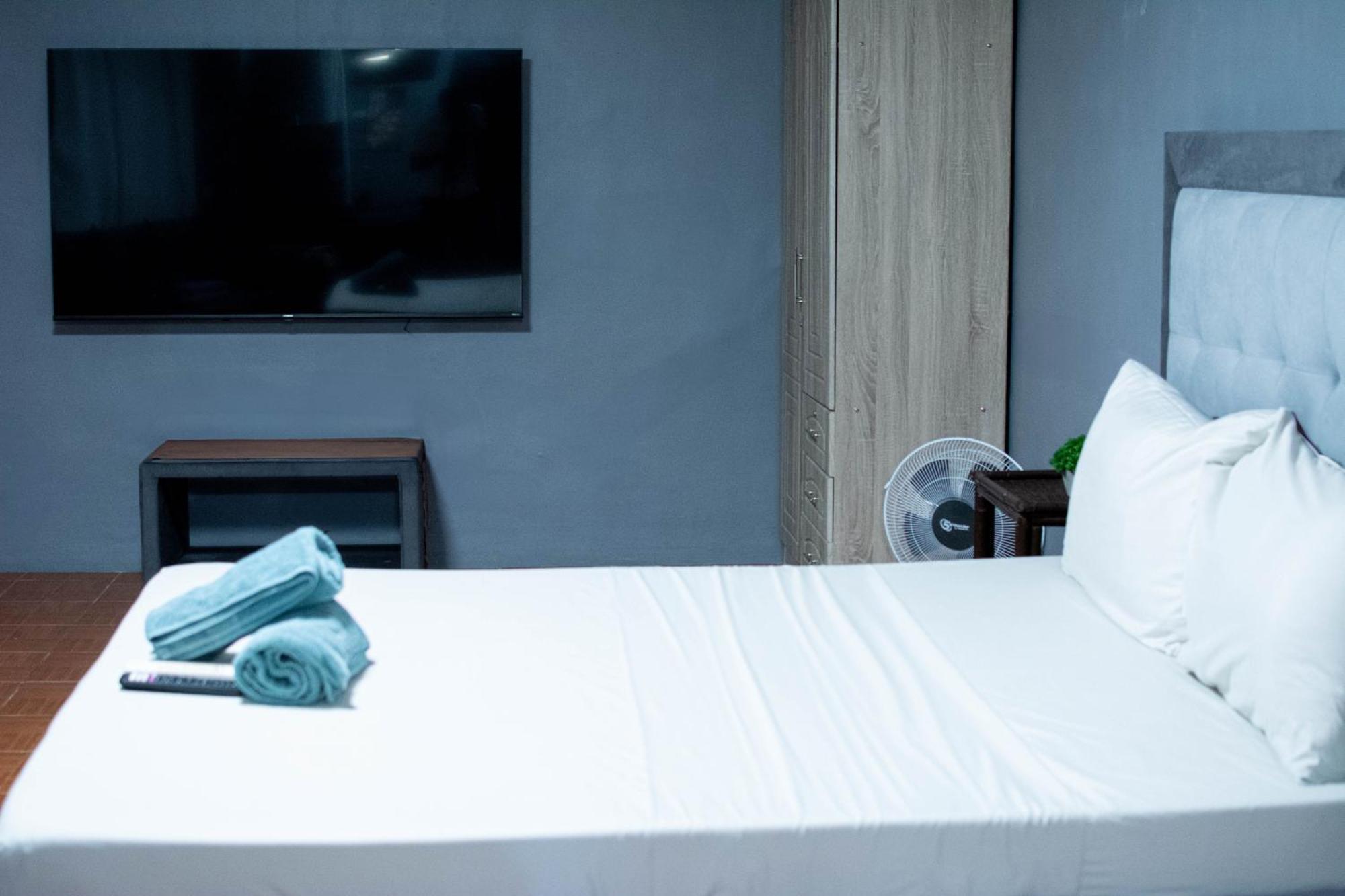 אנגלס Vincent Resort Hotel מראה חיצוני תמונה